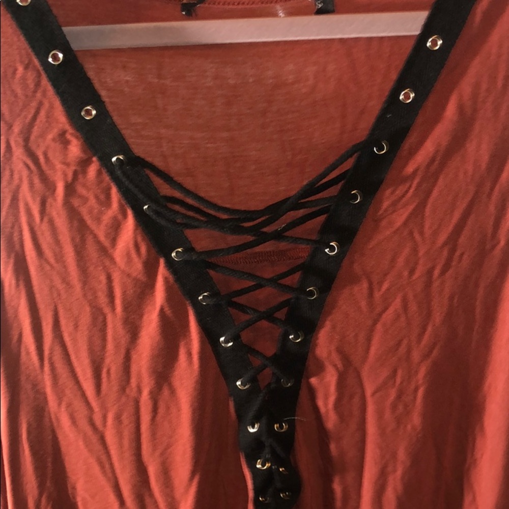 Burgundy Laced Up Dress - Picture 4 of 6